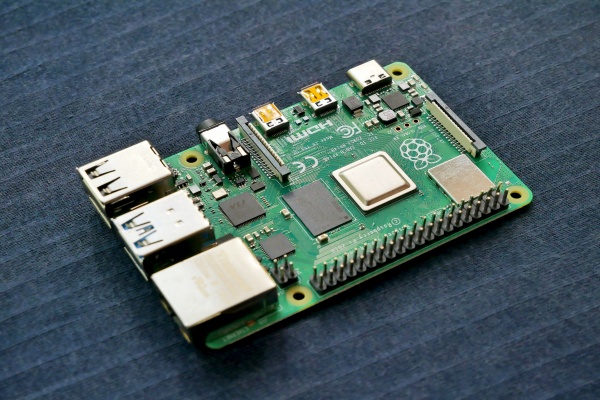 評估PCBA代工廠高精度元器件貼裝能力的方法